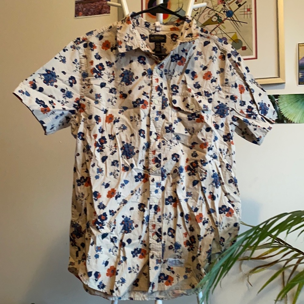 Men’s floral button down